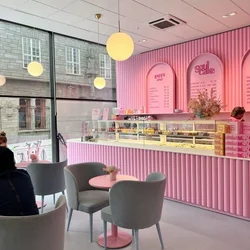 Projetos Comerciais para Franquia por Alvorada Arquitetura e Interiores